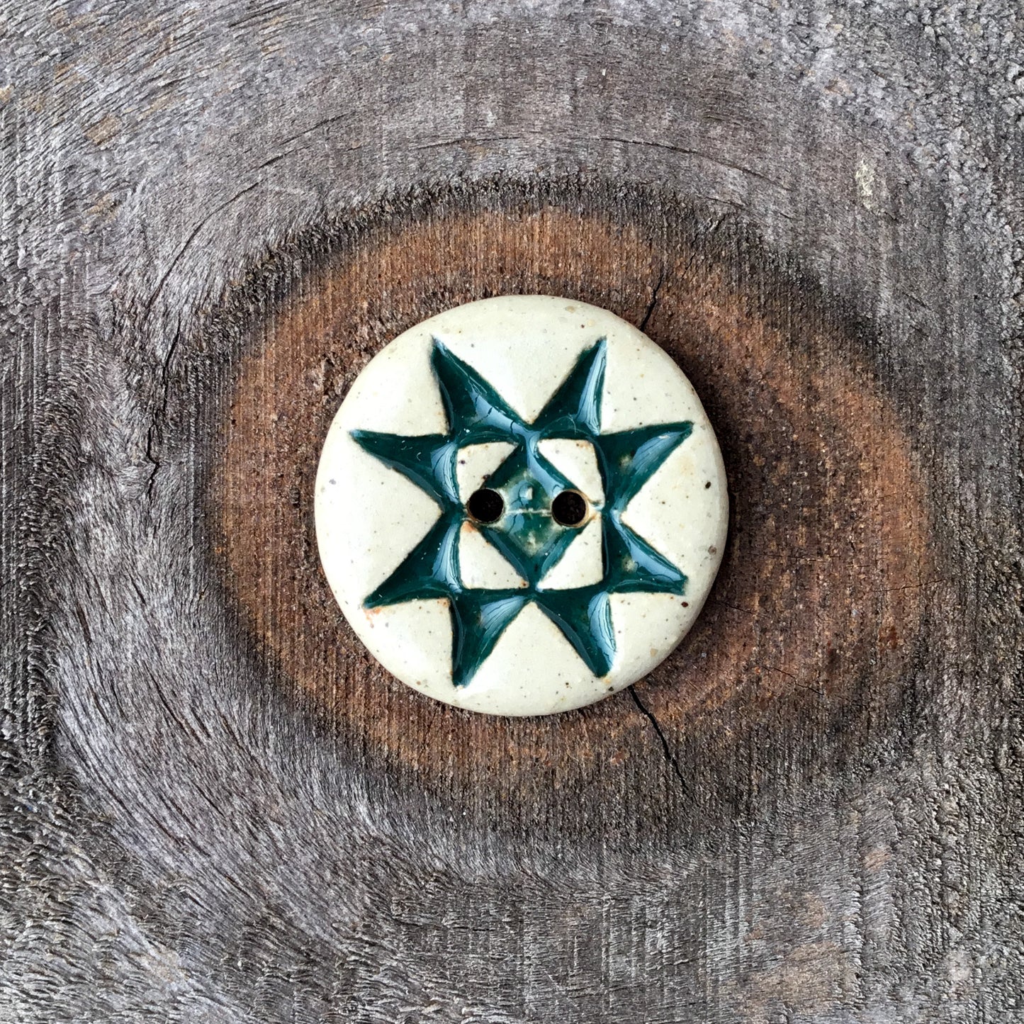 Rustic Style Ohio Star Stoneware Button 7/8"