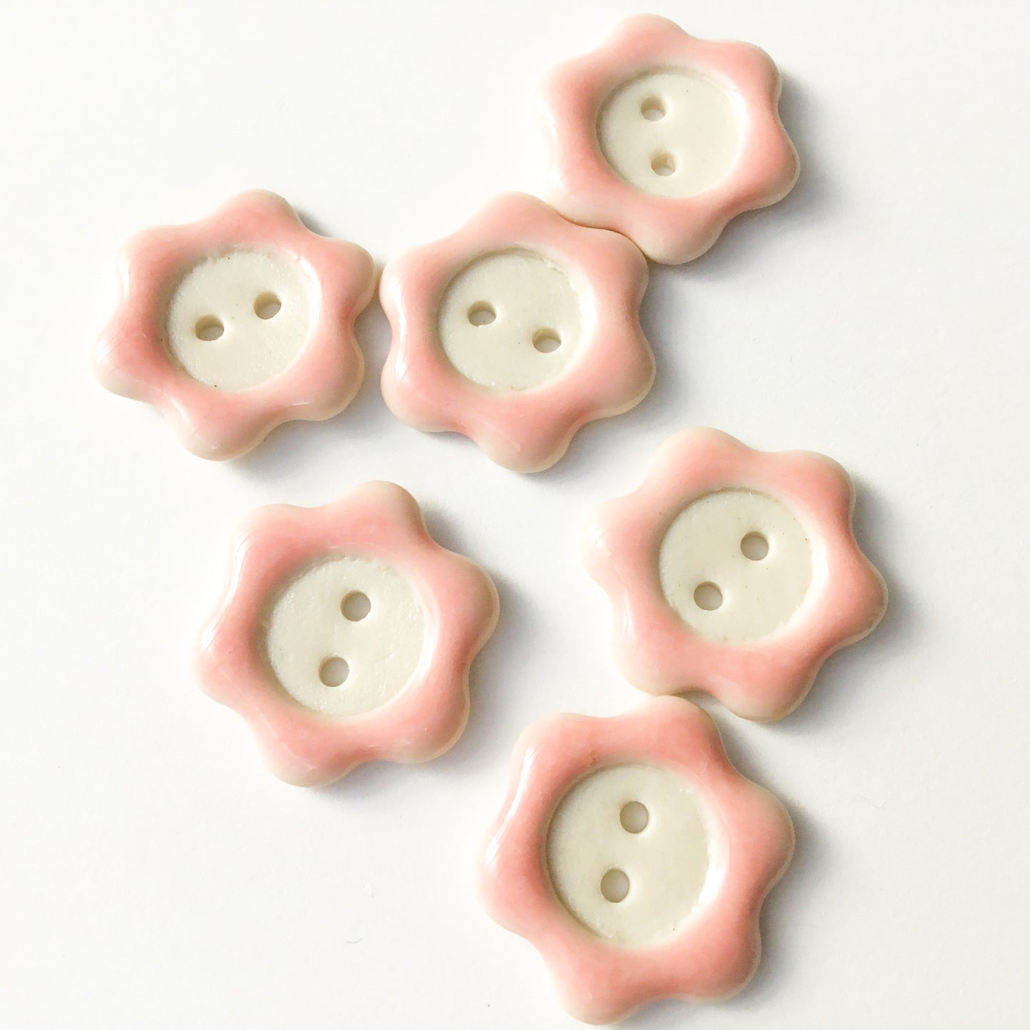 LOOPSIE DAISY Porcelain Button  7/8”