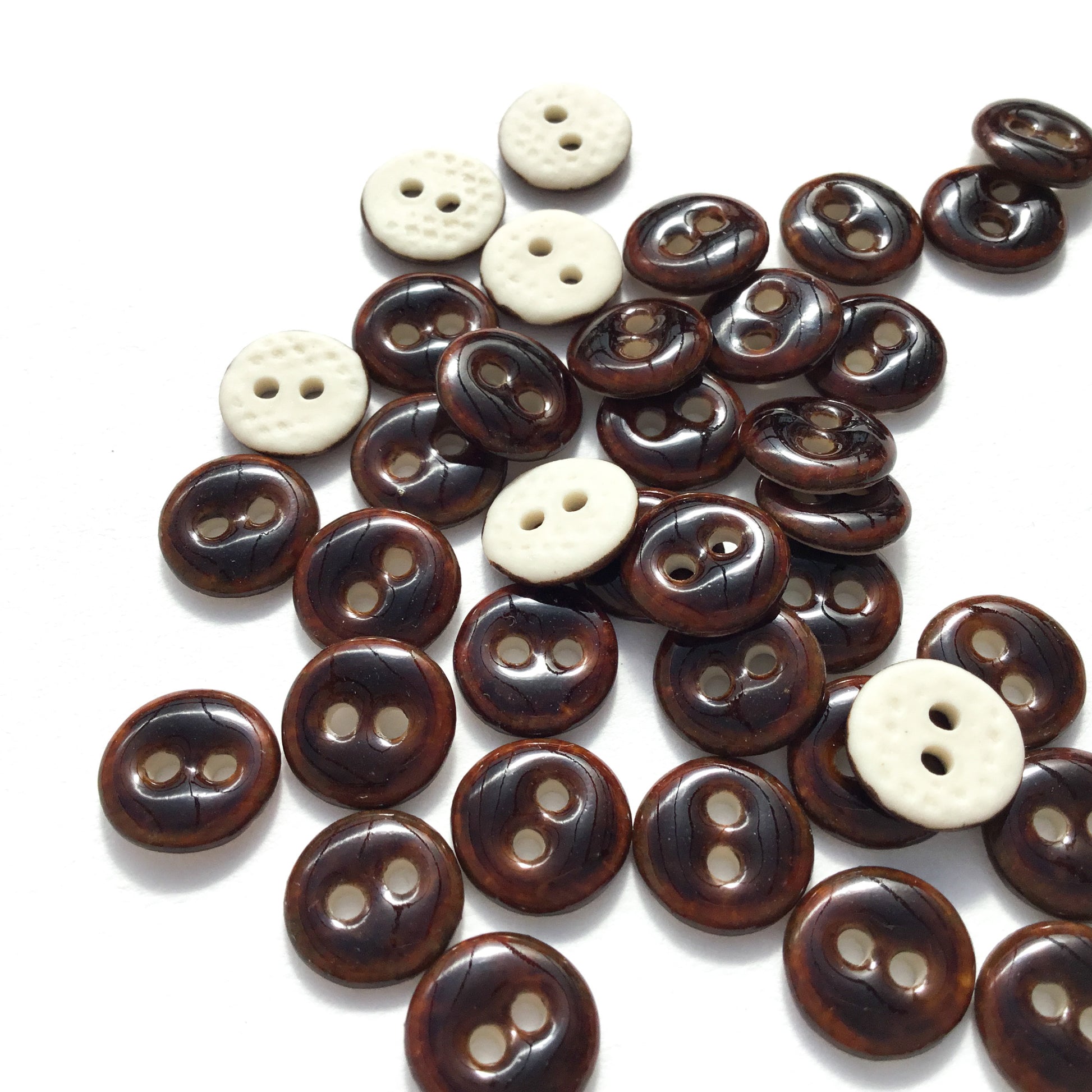 Dark Amber Brown Porcelain Buttons 7/16 – Haulin' Hoof Farm Store