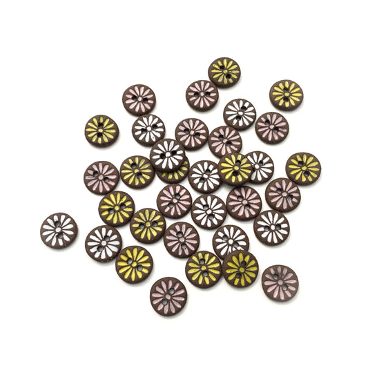 Daisy Buttons on Rustic Black Clay - 9/16"