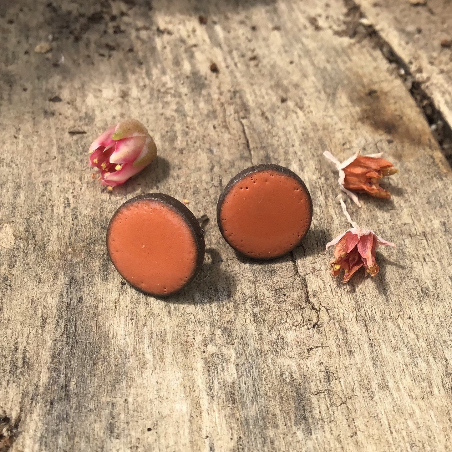 Black Clay Color Splash Ceramic Earrings - Rusted Pink - Rustic Ceramic Stud Earrings