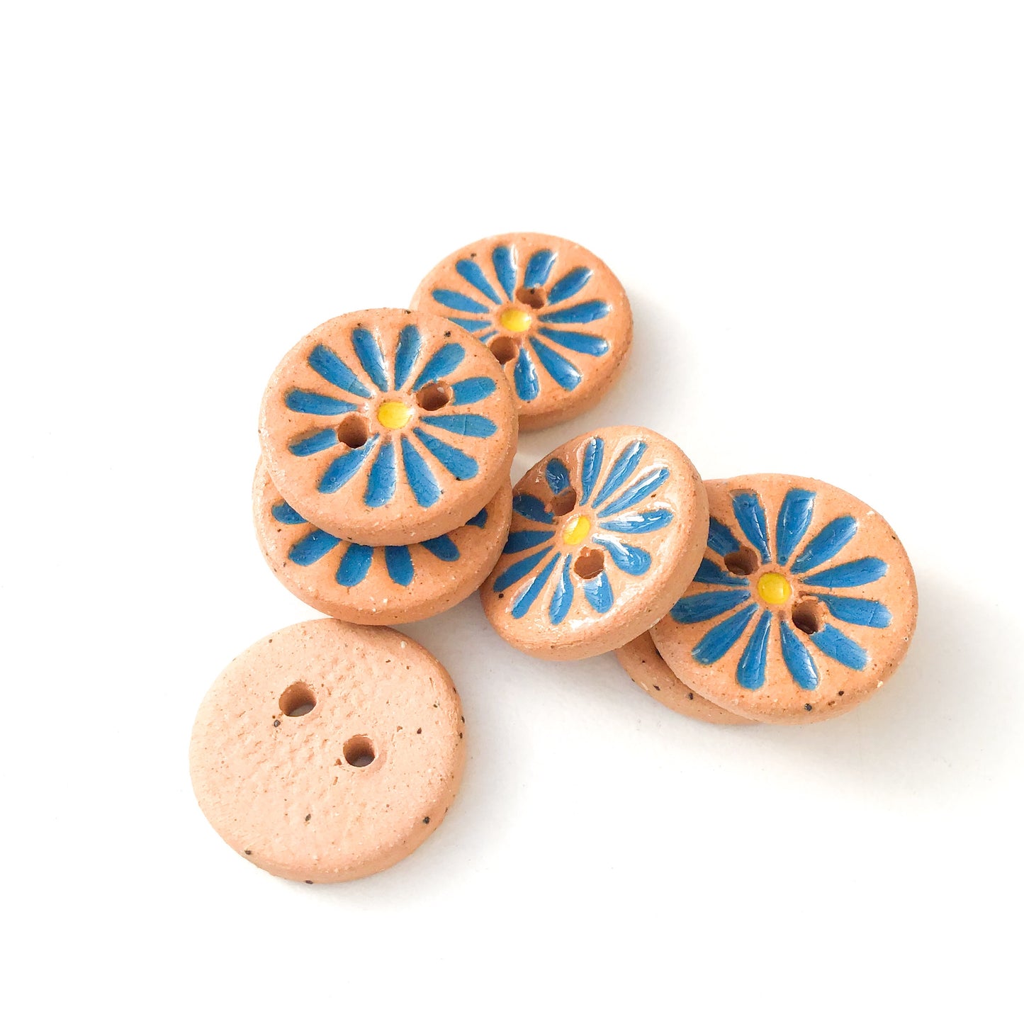 (Wholesale Accounts Only) 9/16" Daisy - round edge - brown clay (ws-12)