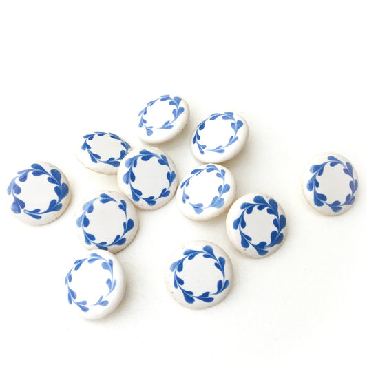 White & Blue Wreath Ceramic Shank Buttons - 11/16"